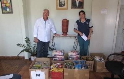 Unimed realiza doação de alimentos não perecíveis à entidades assistenciais